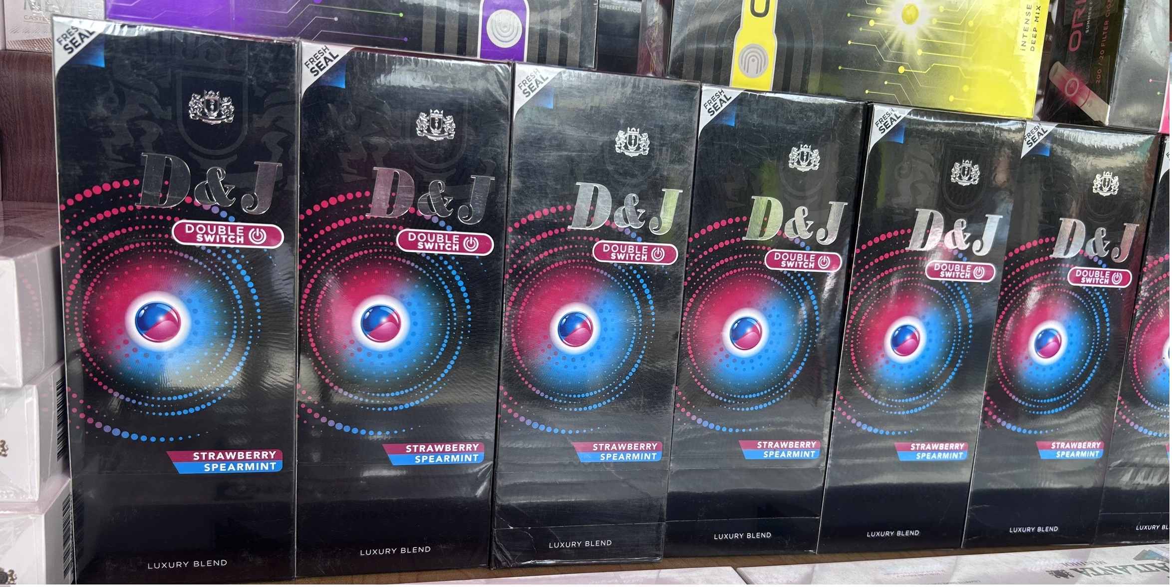 (D&J) ดีแอนเจ สีดำ 2 เม็ดกด(มวลปกติ) 4